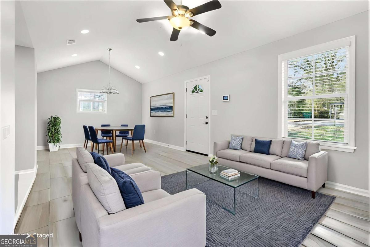 4758 Manse DR