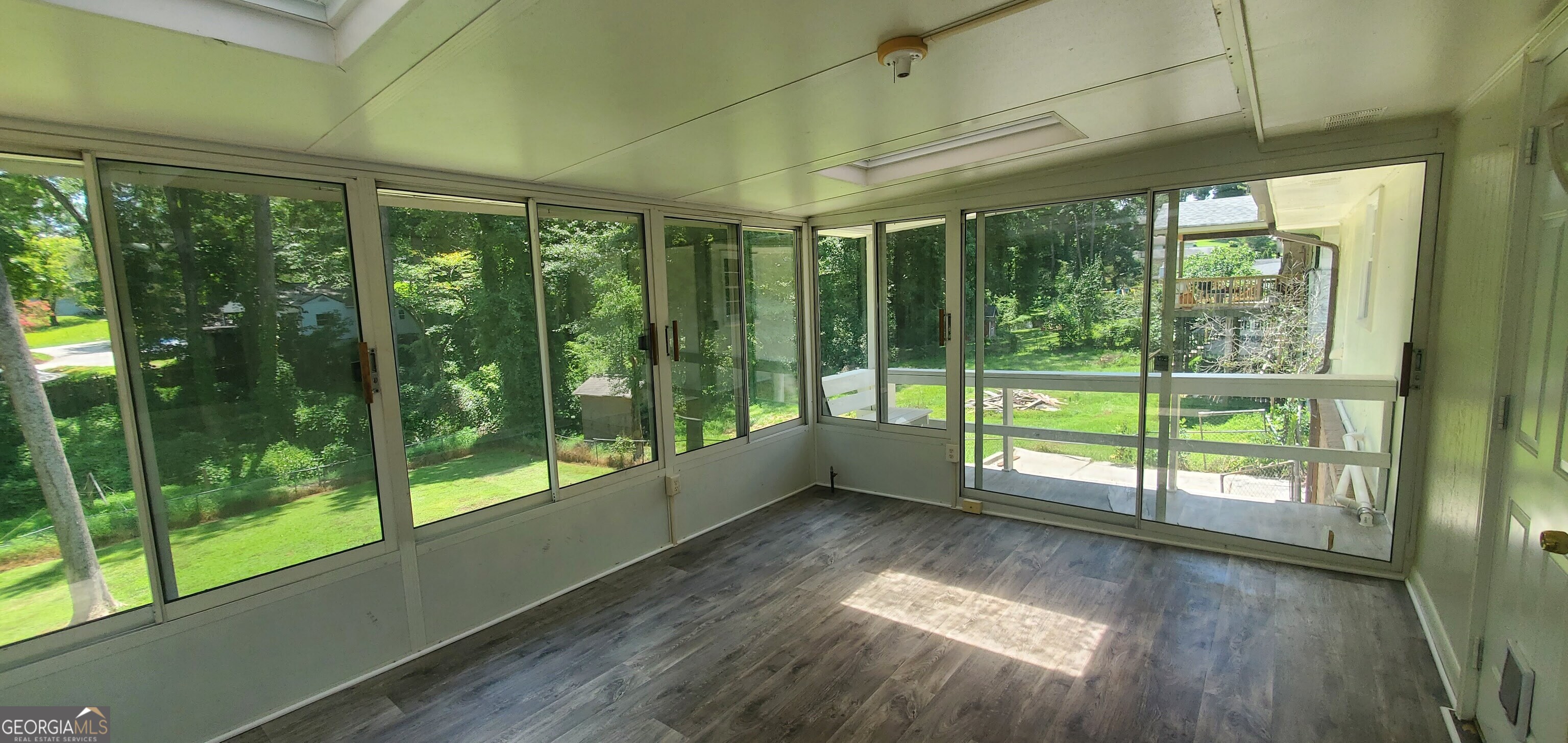 Photo 17 of 22 of 678 SOUTHWIND house