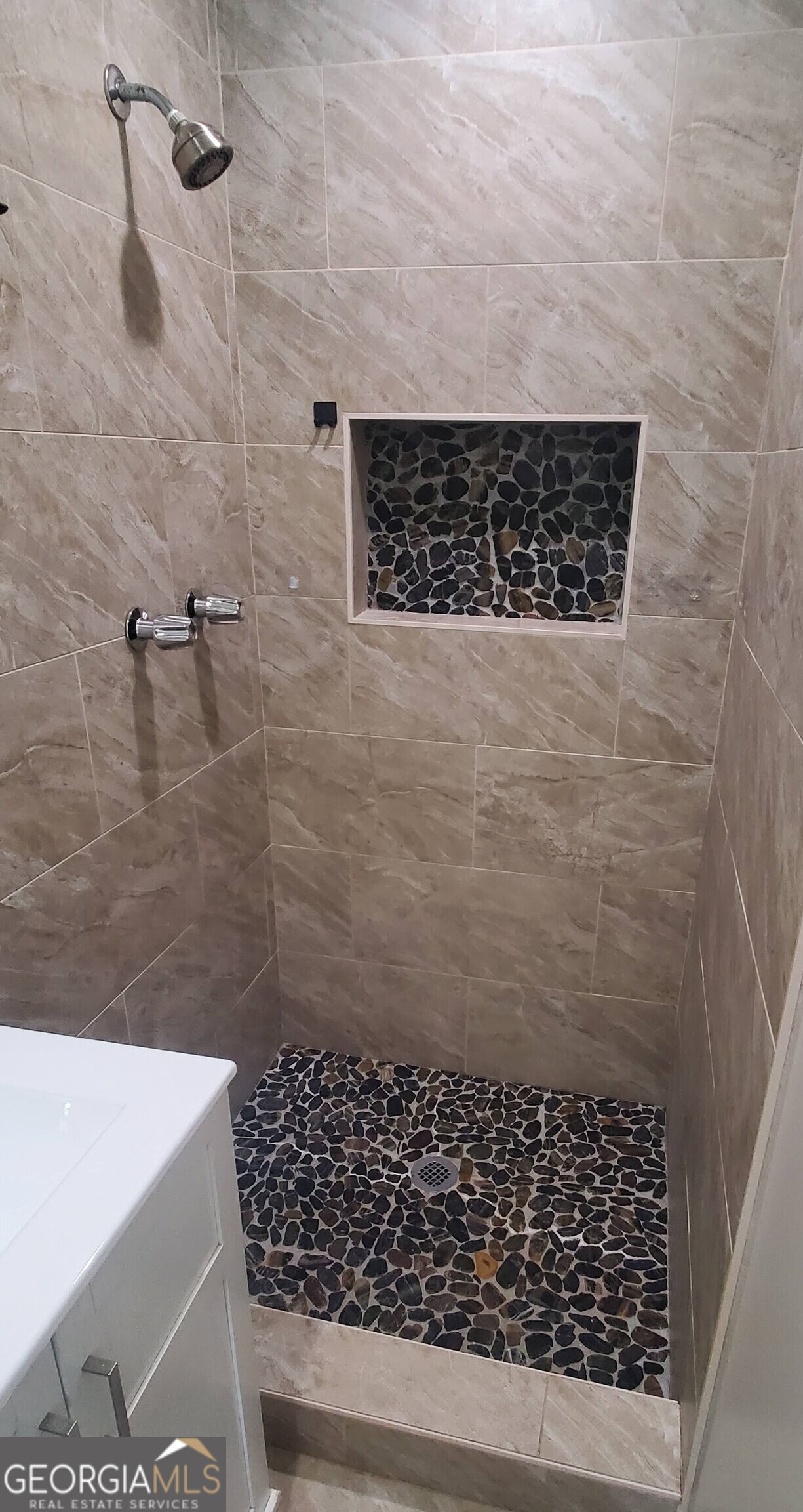 Photo 12 of 22 of 678 SOUTHWIND house