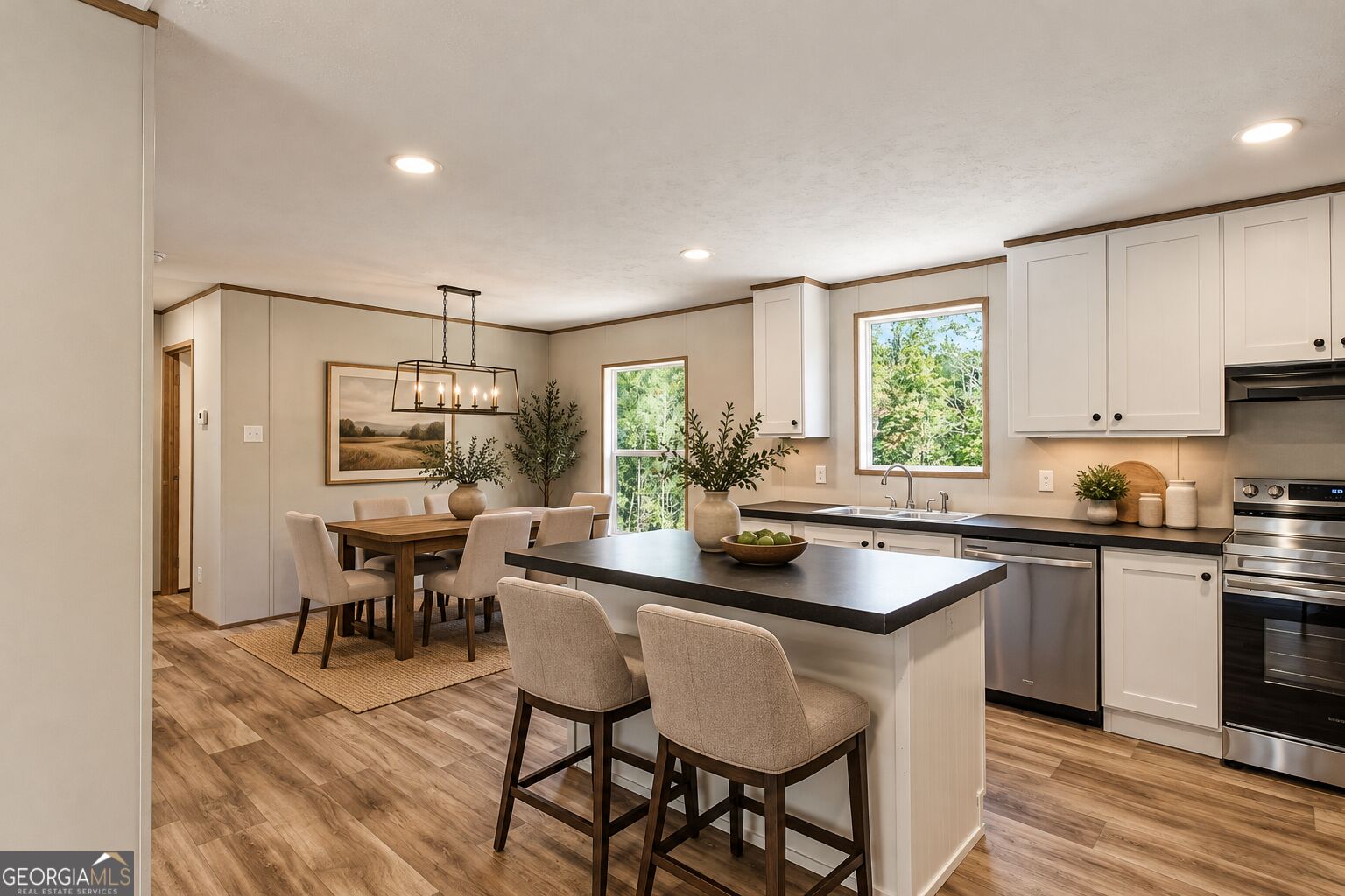 915 W Leatherwood RD