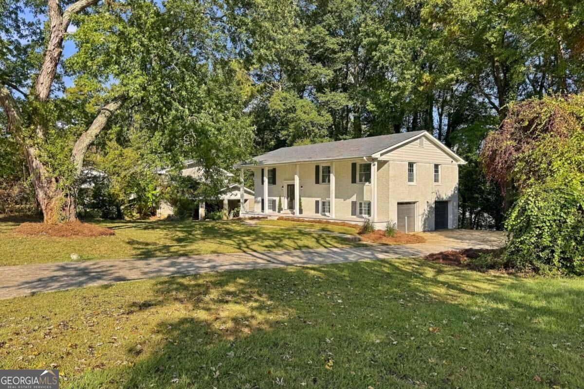 2131 Chevy Chase LN