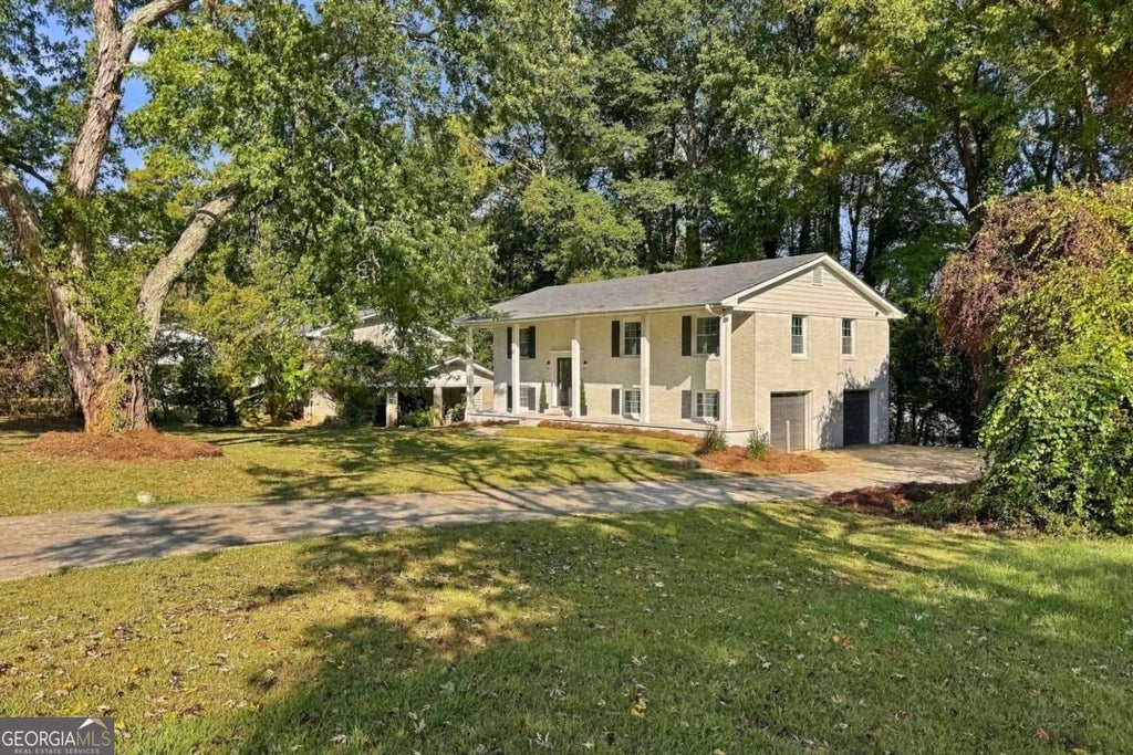 Photo of 2131 Chevy Chase Lane, Decatur, GA 30032 (MLS # 10870802)
