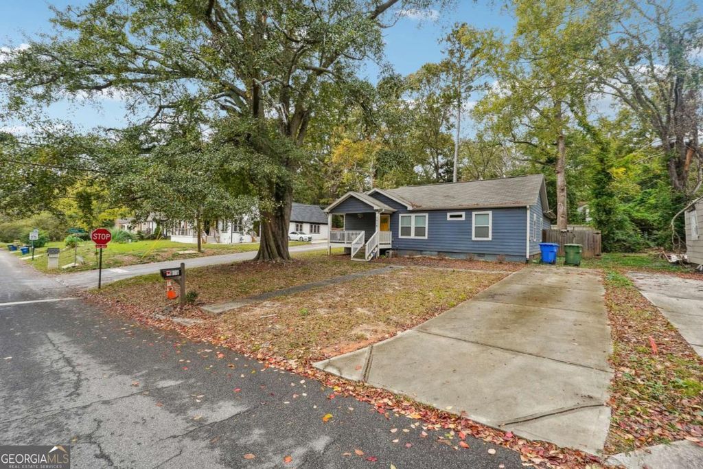 Photo of 1919 North Avenue NW, Atlanta, GA 30318 (MLS # 10660440)