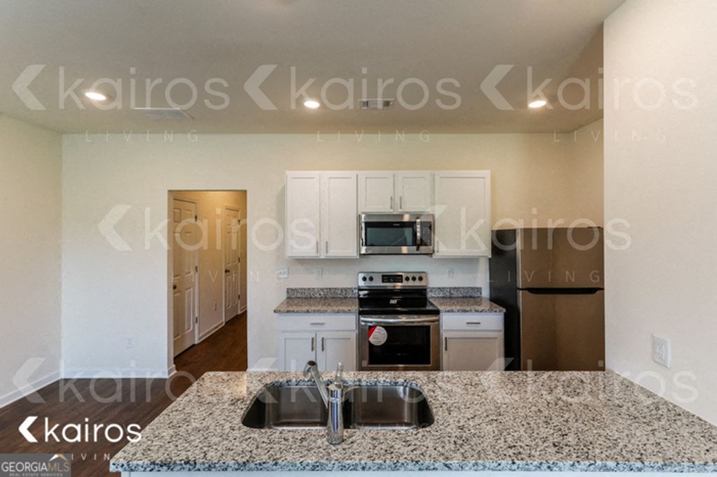 Photo of 202 Long Island Drive SW, Cartersville, GA 30120 (MLS # 10739130)