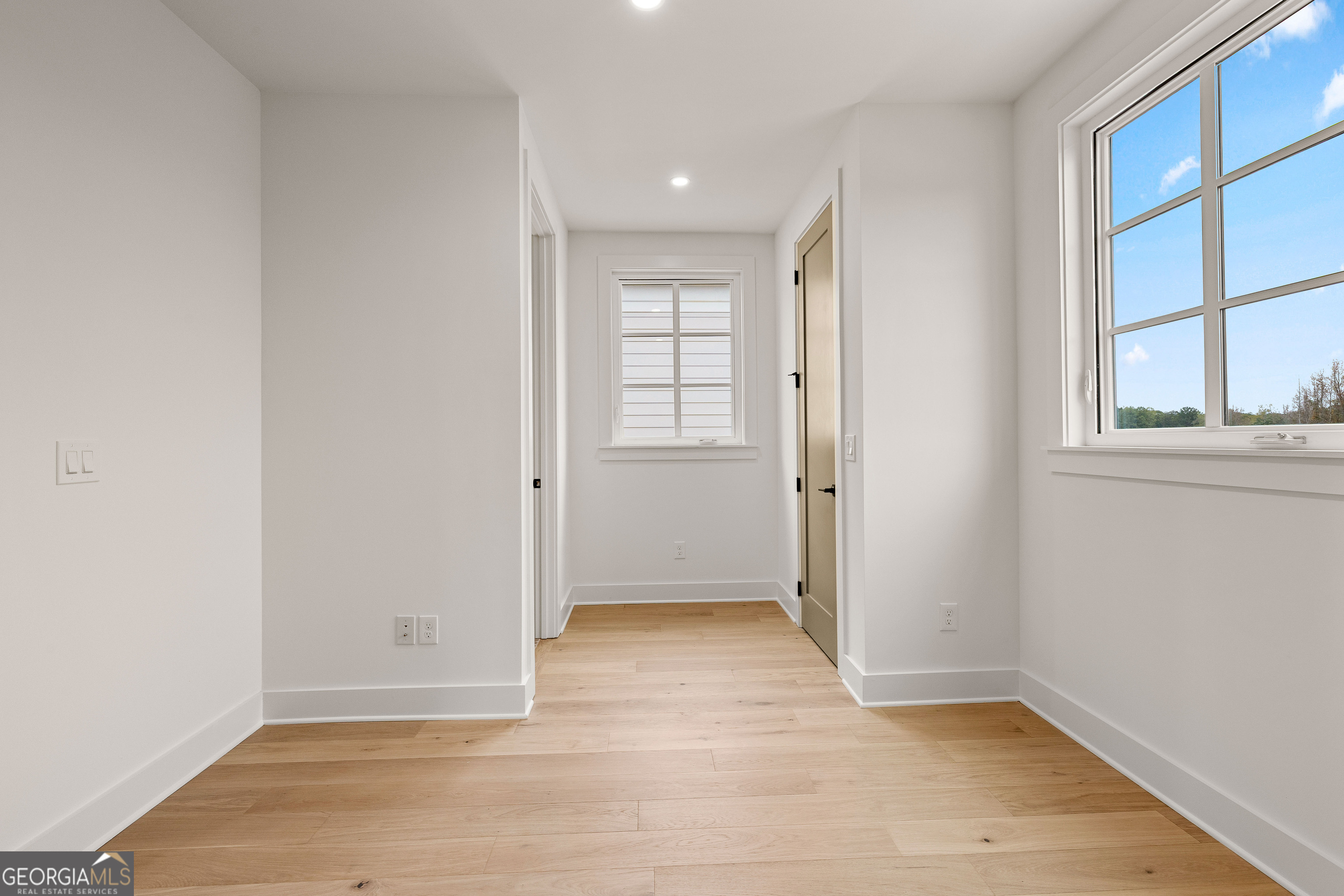 Fayetteville, Georgia 30214, United States, 2 Bedrooms Bedrooms, ,3 BathroomsBathrooms,Residential,Active,251348