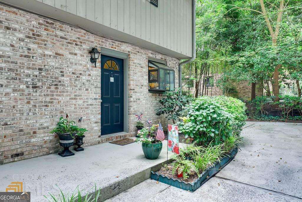 Photo of 2515 Skyland Trail NE, Brookhaven, GA 30319 (MLS # 10692495)