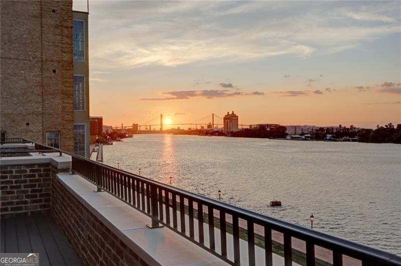 Savannah, Georgia 31401, United States, 4 Bedrooms Bedrooms, ,5 BathroomsBathrooms,Residential,Active,52042