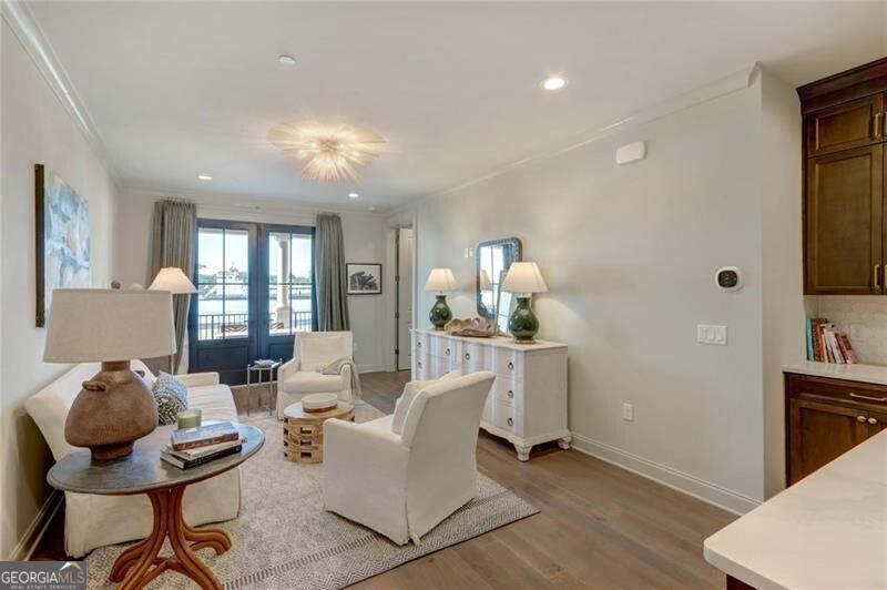 Savannah, Georgia 31401, United States, 4 Bedrooms Bedrooms, ,5 BathroomsBathrooms,Residential,Active,52042