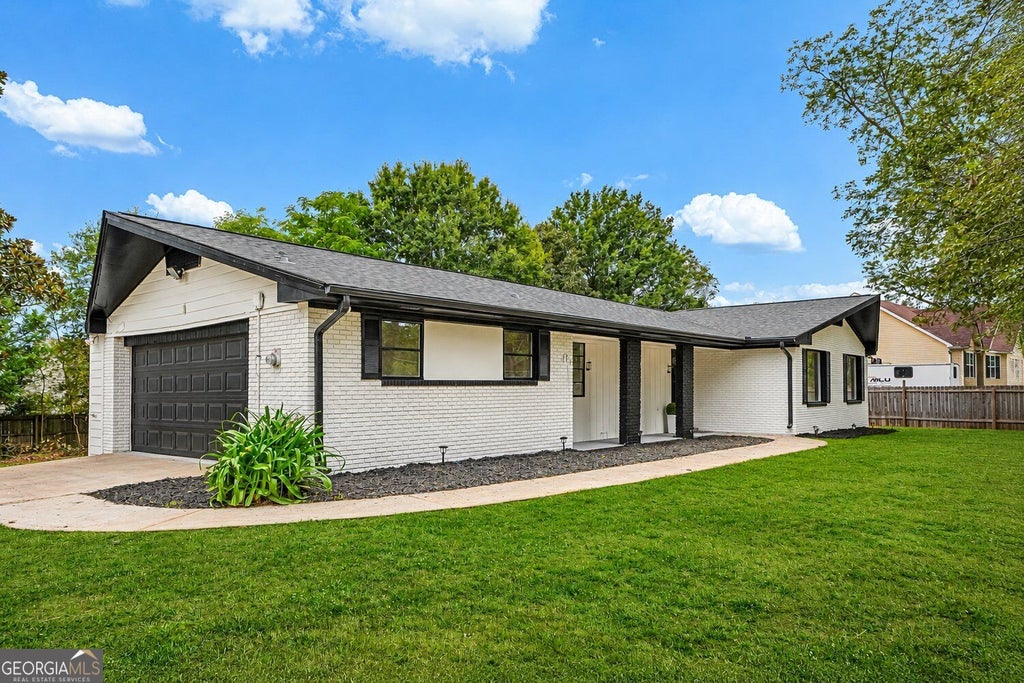 Photo of 2521 Fairview Road, Covington, GA 30016 (MLS # 10870771)