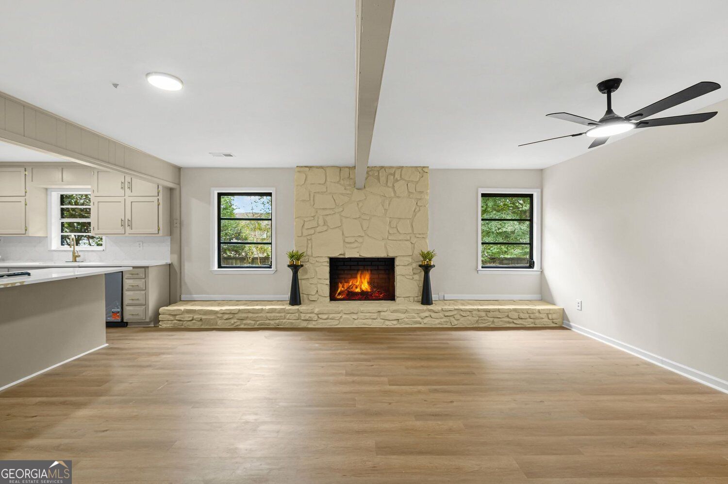 2521 Fairview RD