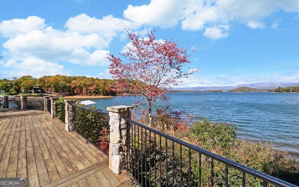 1951 Island View Dr, Hiawassee, GA, 30546, USA, 8 Bedrooms Bedrooms, ,6 BathroomsBathrooms,Residential,Pending,1951 Island View Dr,10526894