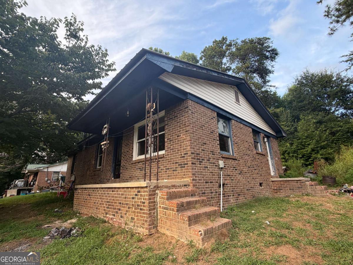 1018 Scott Brown RD SE