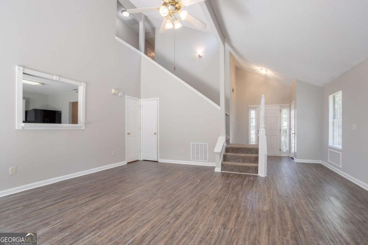 4915 Truitt LN