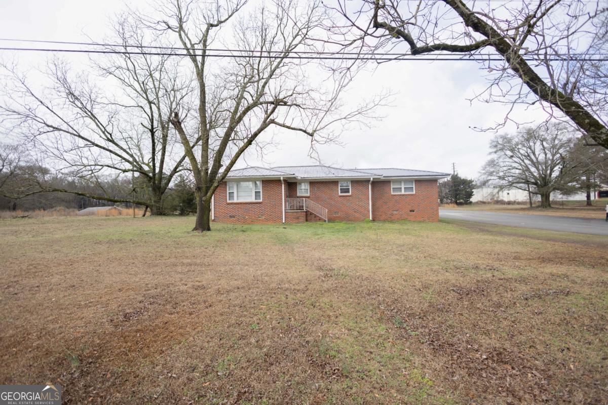 226 Dovetown RD