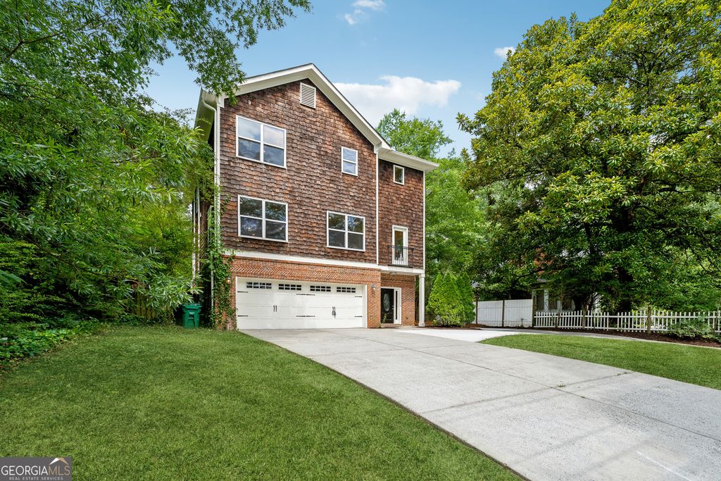 Photo of 1303 N Druid Hills Road, Brookhaven, GA 30319 (MLS # 10663629)