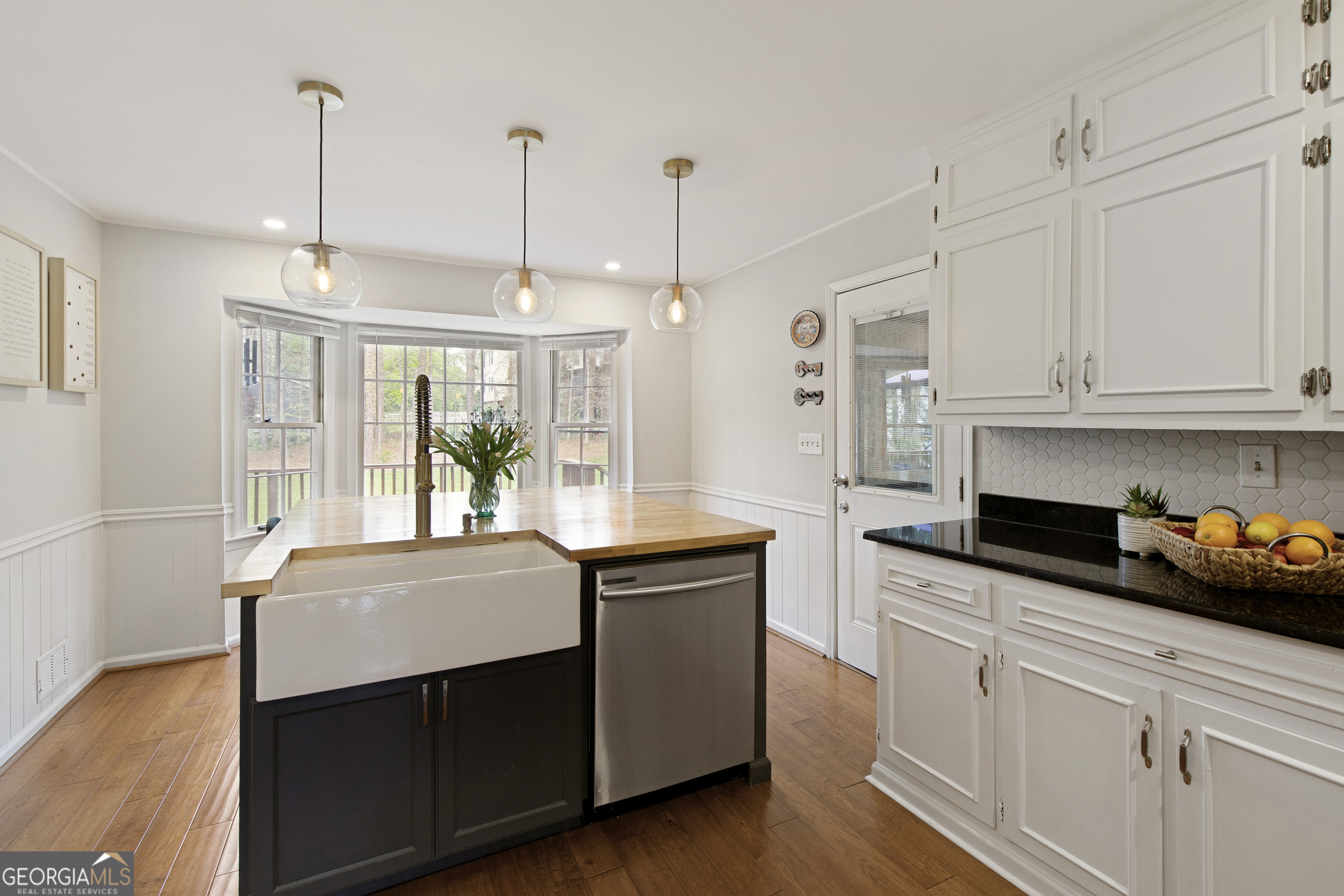 Roswell, Georgia 30076, United States, 5 Bedrooms Bedrooms, ,4 BathroomsBathrooms,Residential,Active,102881