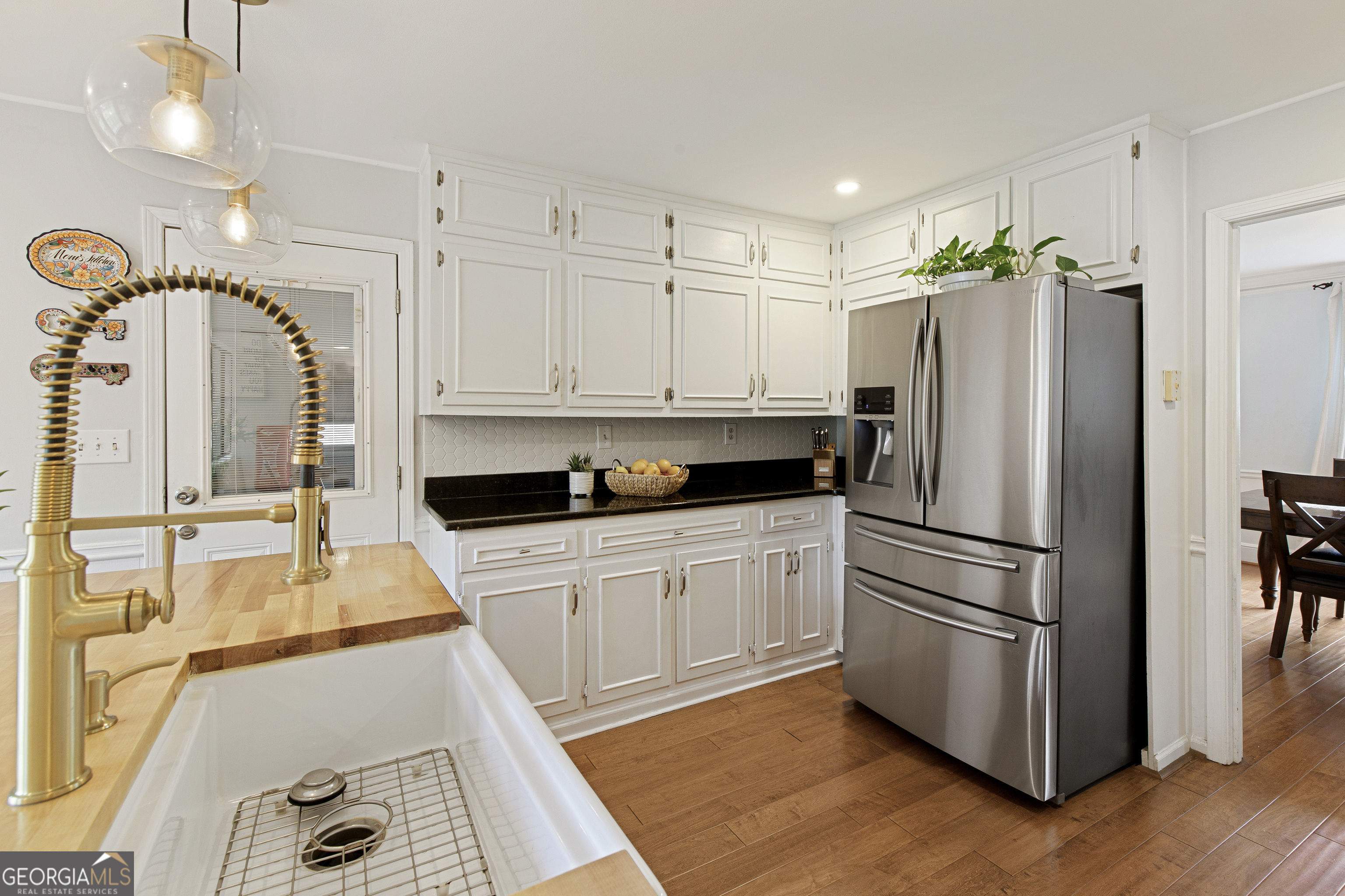 Roswell, Georgia 30076, United States, 5 Bedrooms Bedrooms, ,4 BathroomsBathrooms,Residential,Active,102881