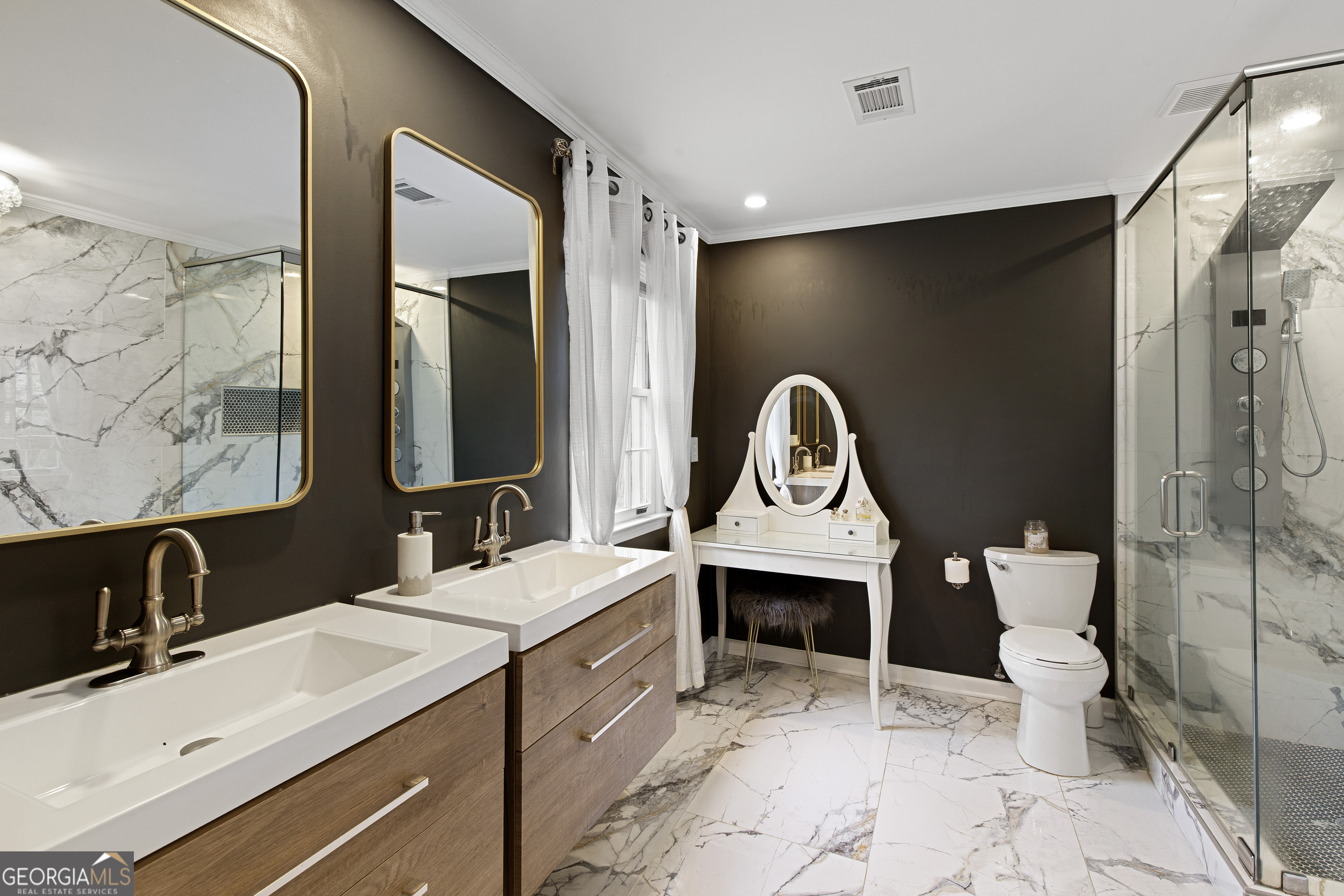 Roswell, Georgia 30076, United States, 5 Bedrooms Bedrooms, ,4 BathroomsBathrooms,Residential,Active,102881