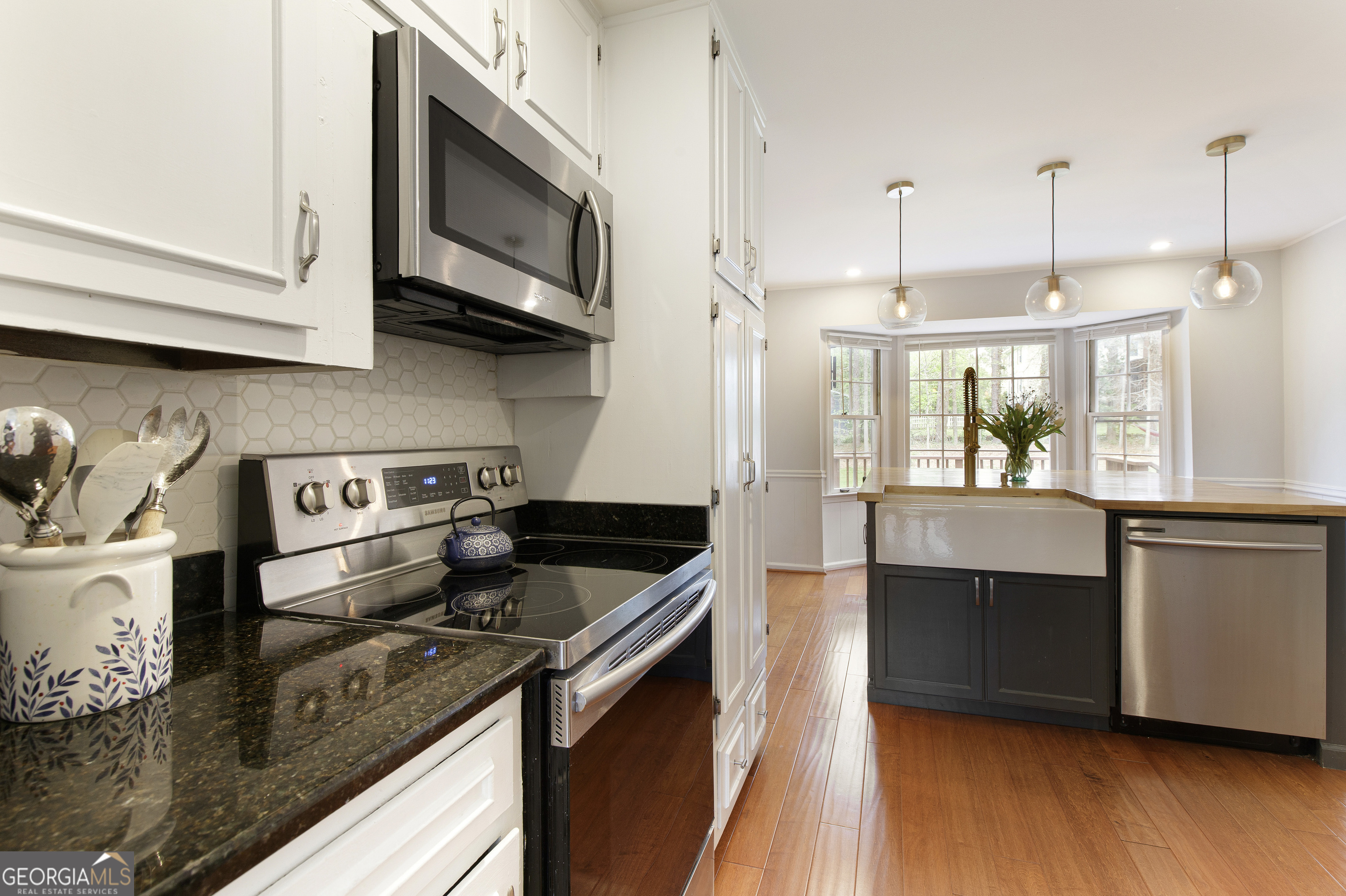 Roswell, Georgia 30076, United States, 5 Bedrooms Bedrooms, ,4 BathroomsBathrooms,Residential,Active,102881