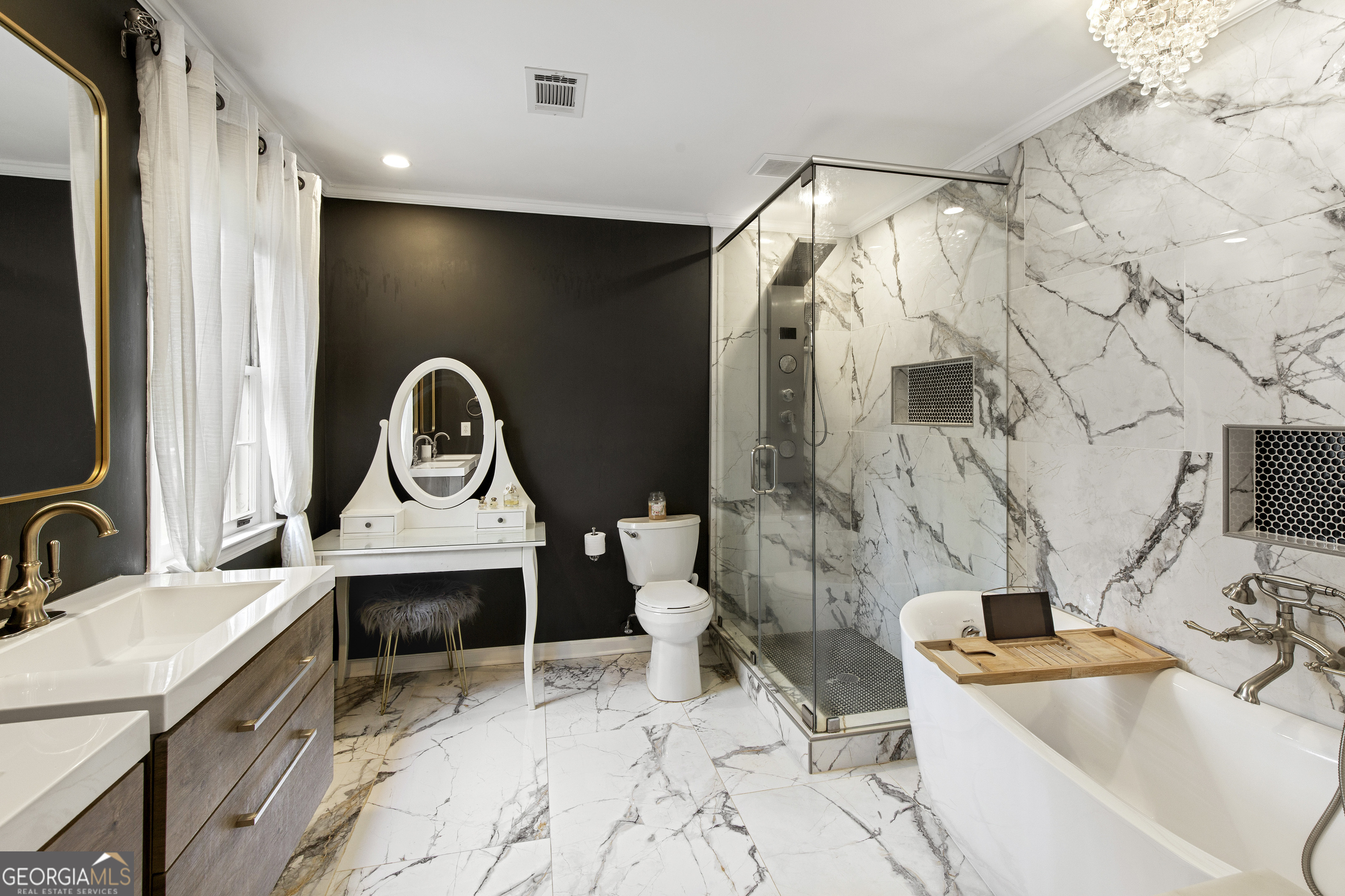 Roswell, Georgia 30076, United States, 5 Bedrooms Bedrooms, ,4 BathroomsBathrooms,Residential,Active,102881