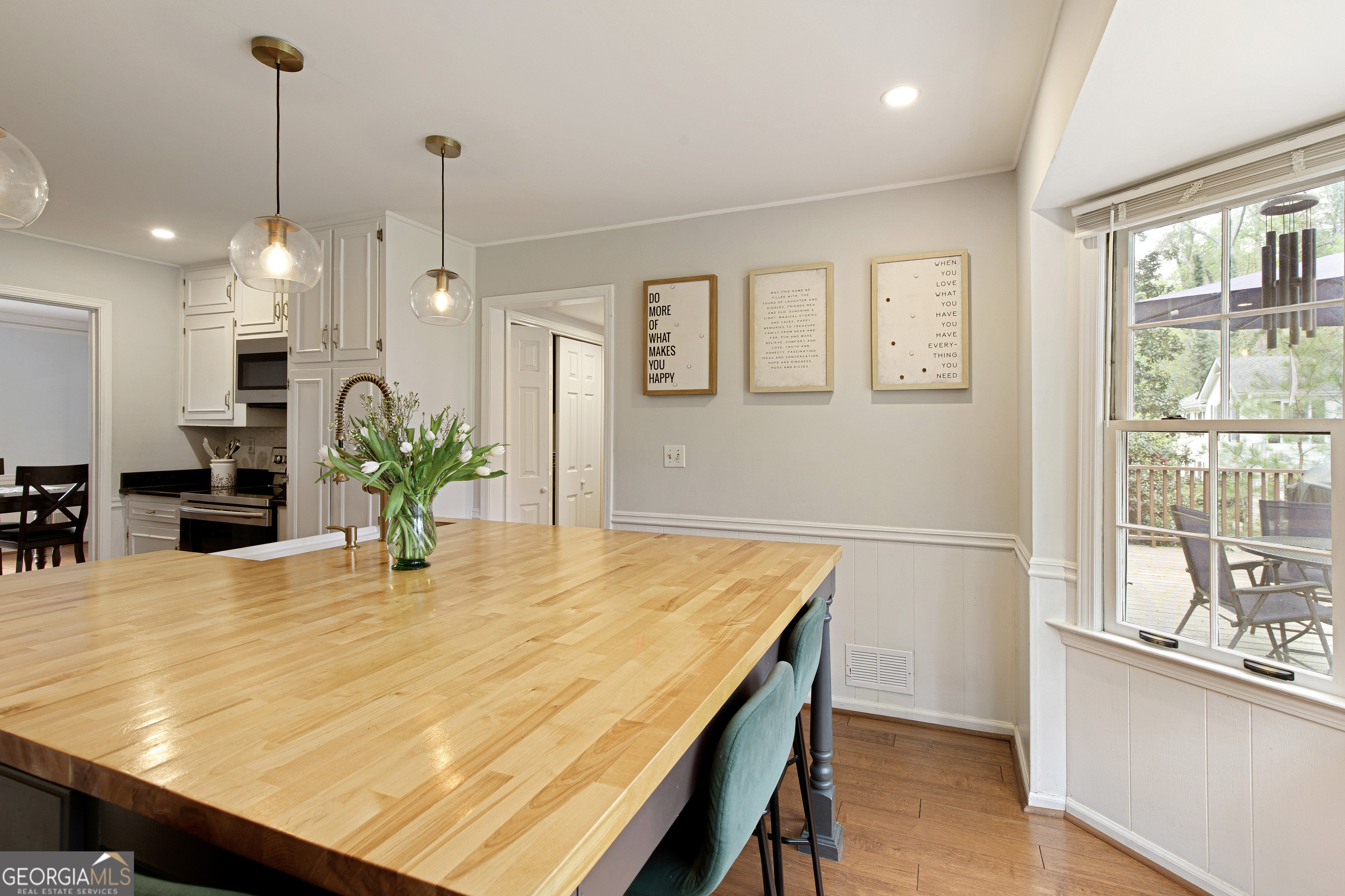 Roswell, Georgia 30076, United States, 5 Bedrooms Bedrooms, ,4 BathroomsBathrooms,Residential,Active,102881