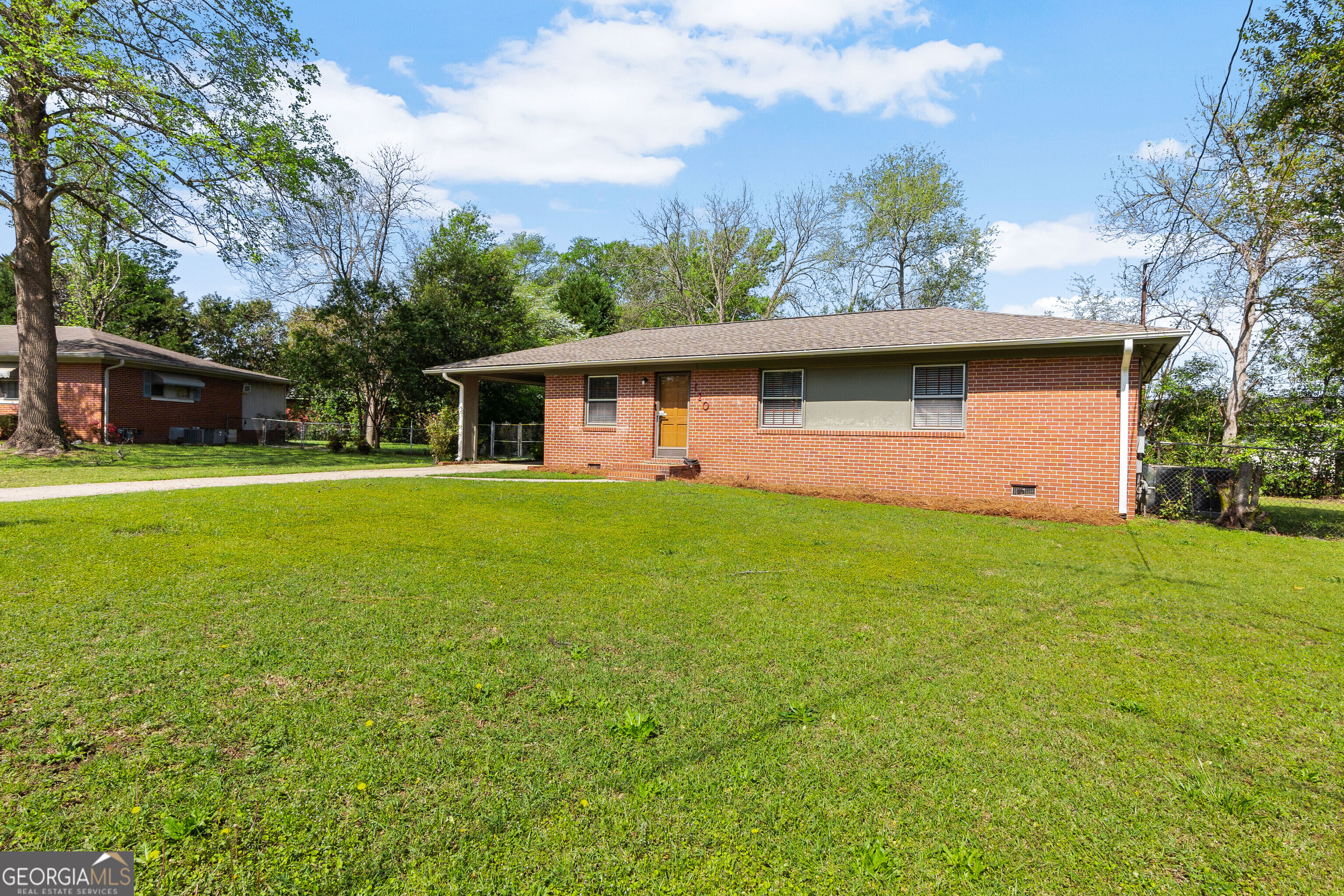 110 Anne LN