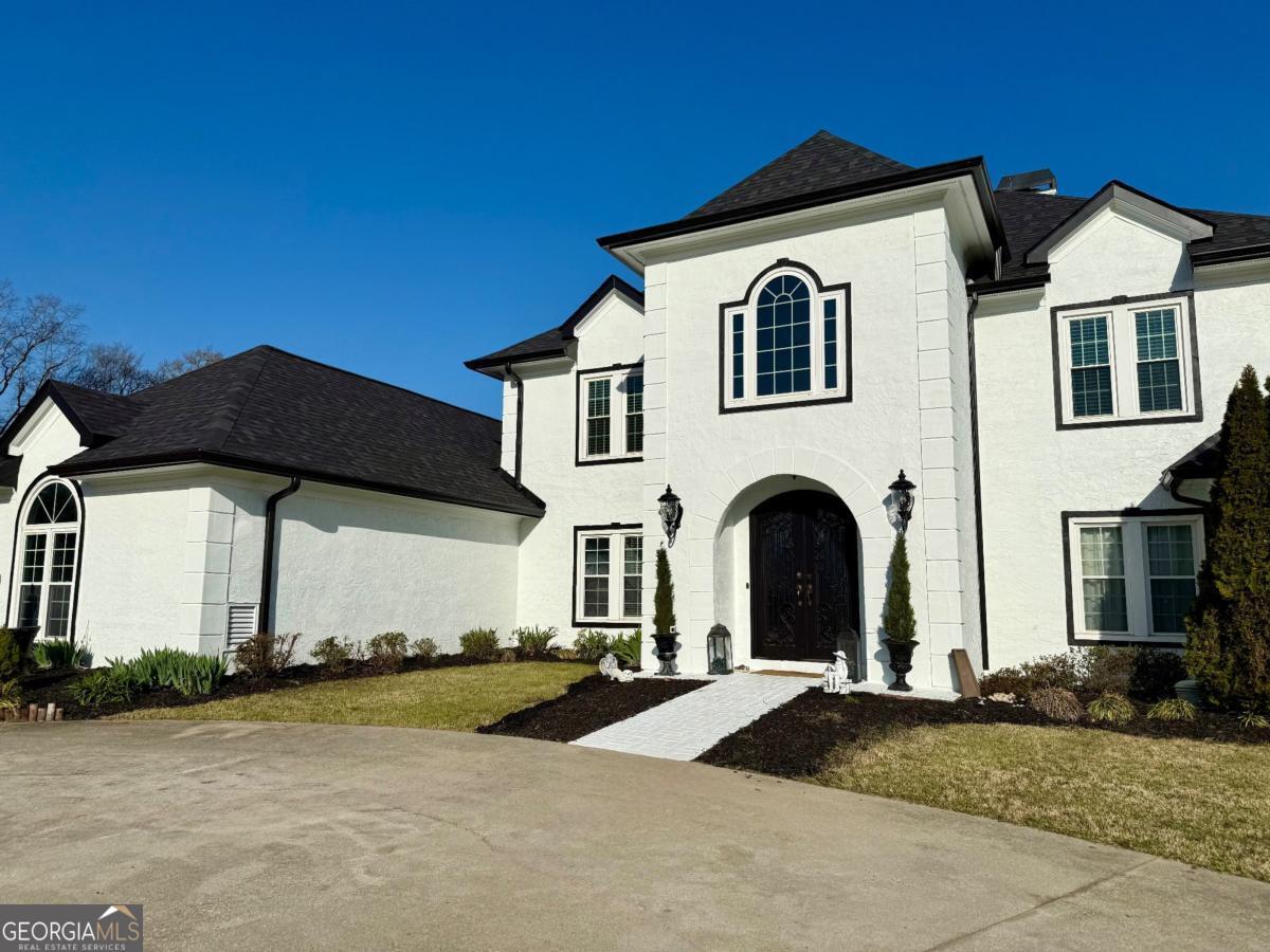 3011 Flat Shoals RD SW