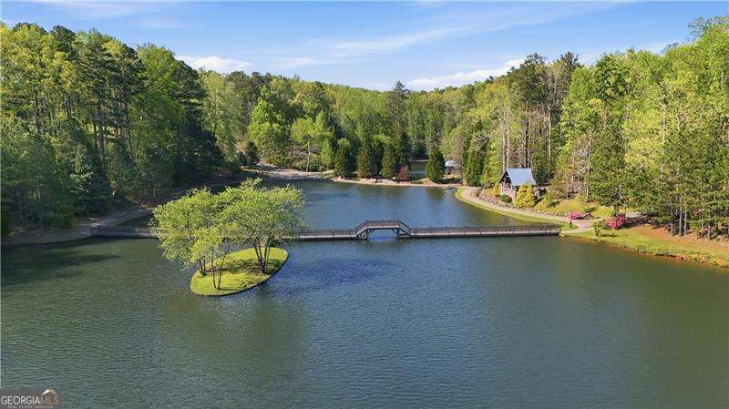 392 Red Mountain RD