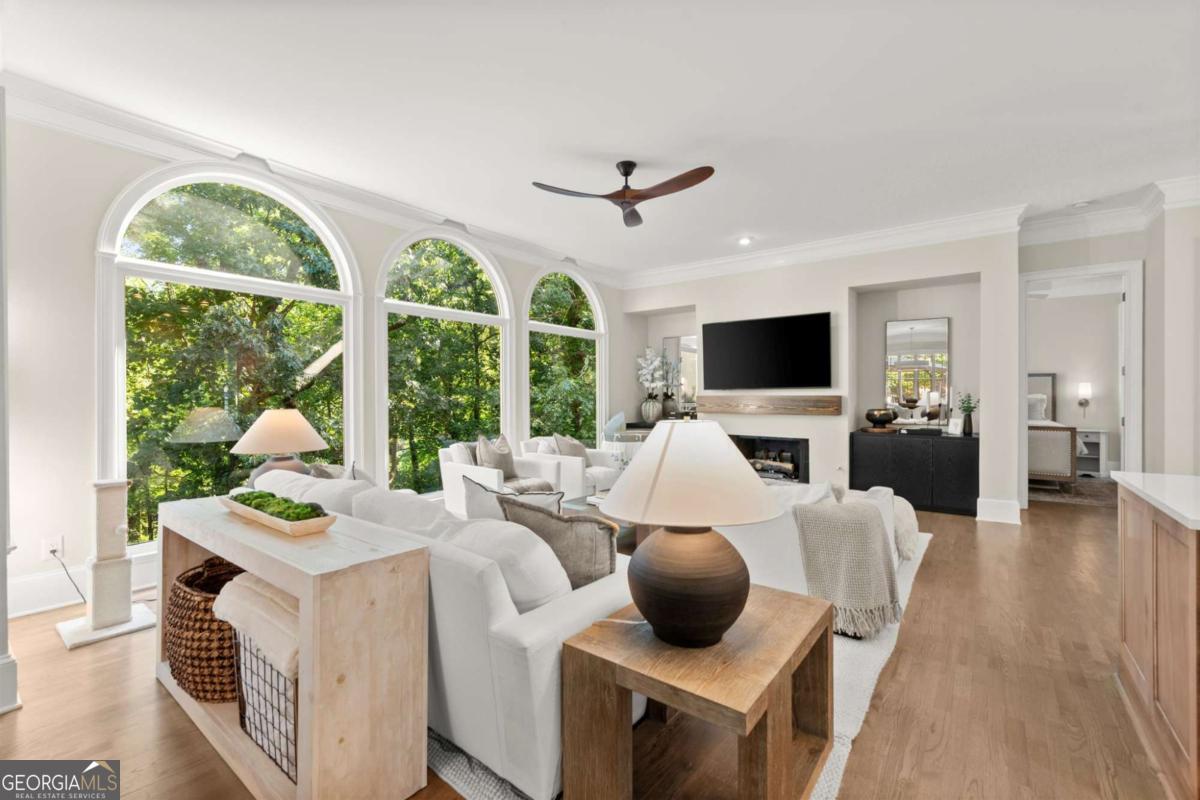 Lake Summit - Residential