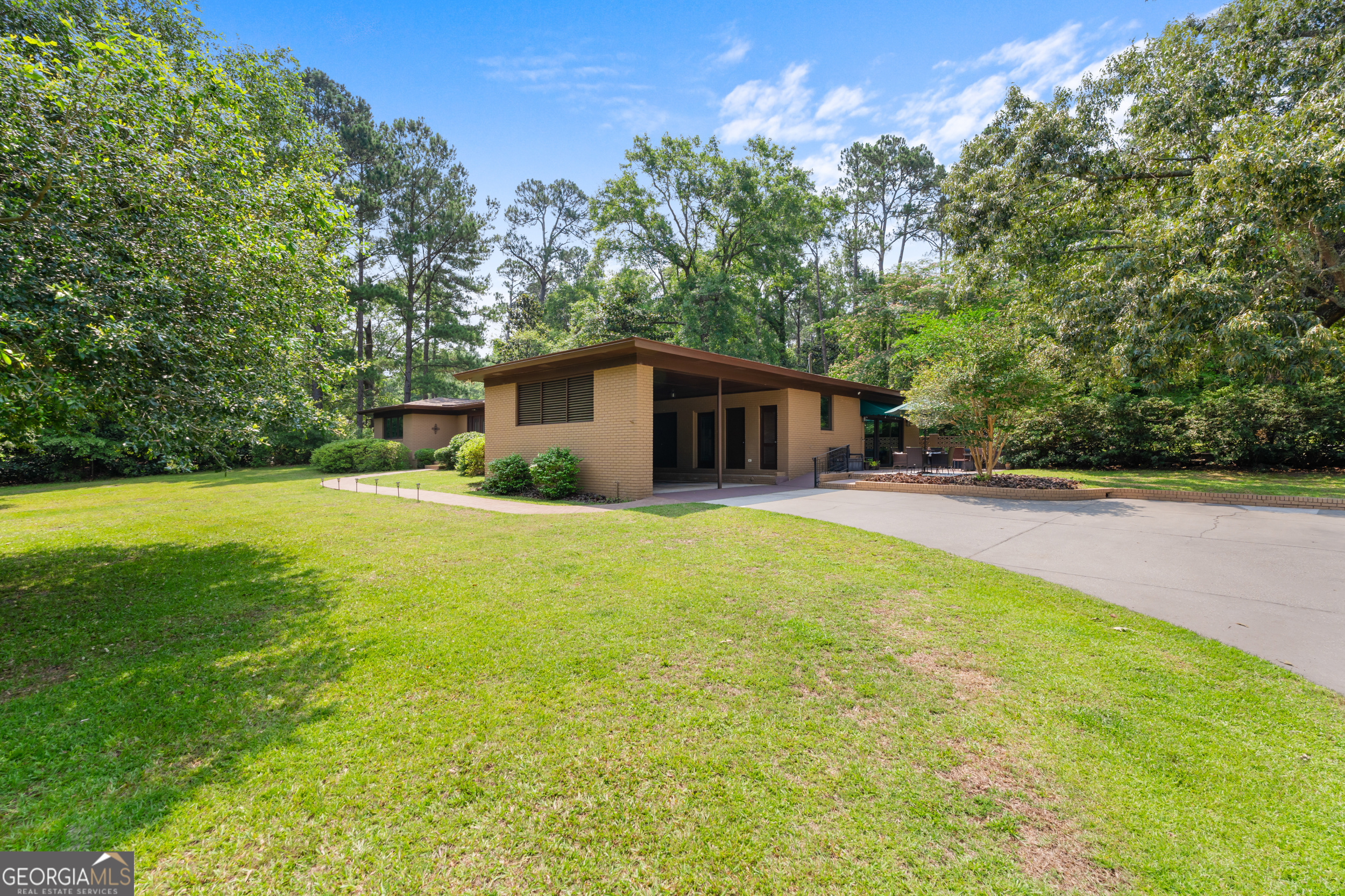 4894 Country Club Road