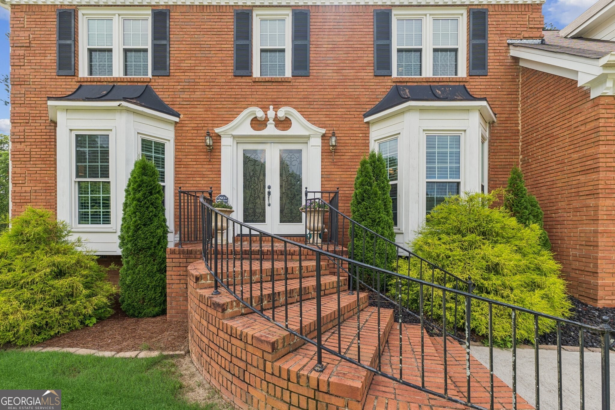 585 Emerald PKWY