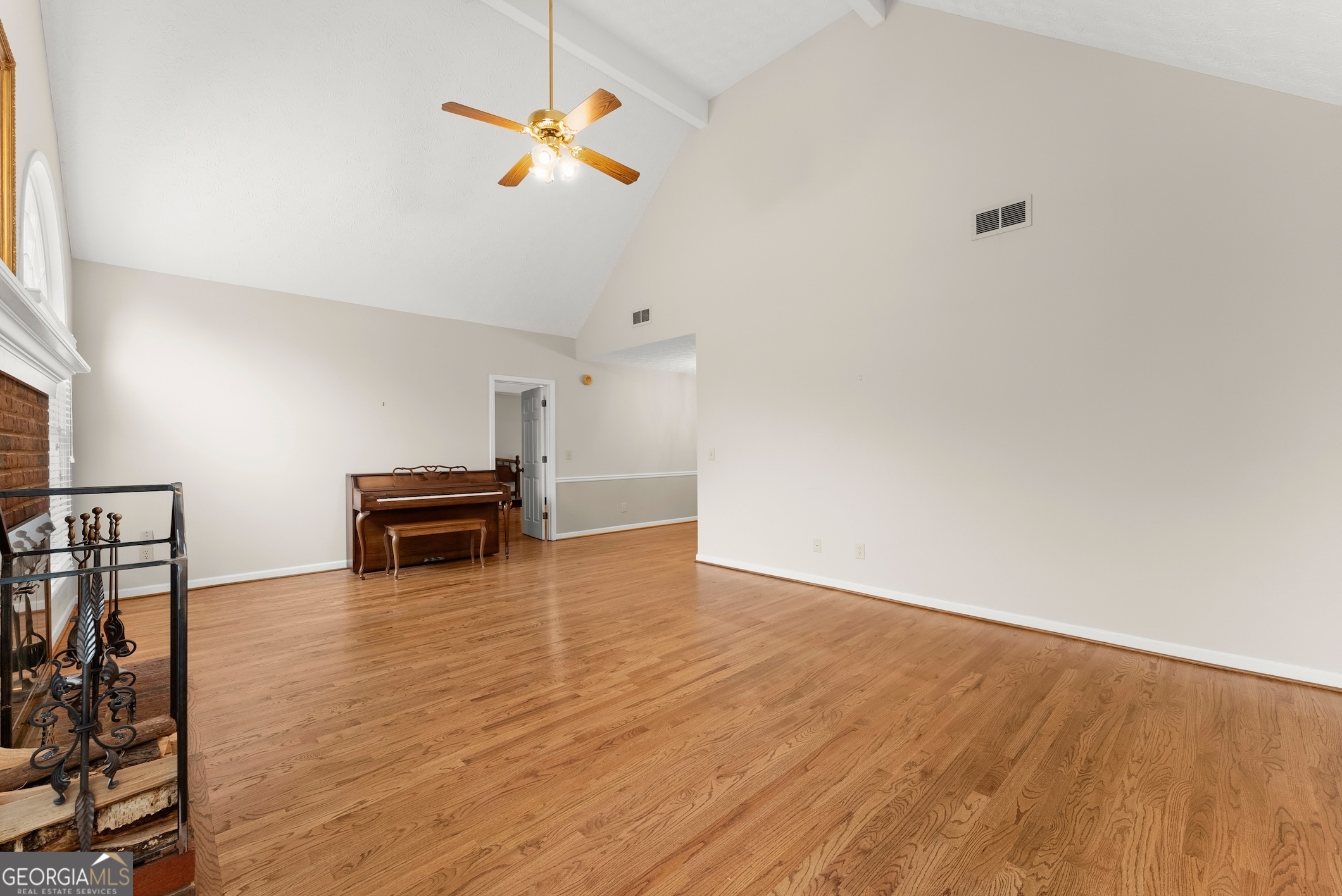 2465 Churchill Downs