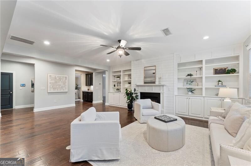 Hampton Station - Residential