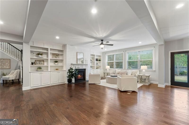 Hampton Station - Residential