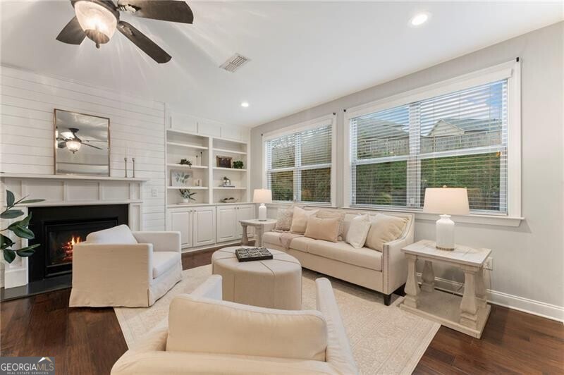 Hampton Station - Residential