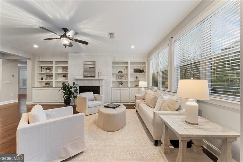 Hampton Station - Residential