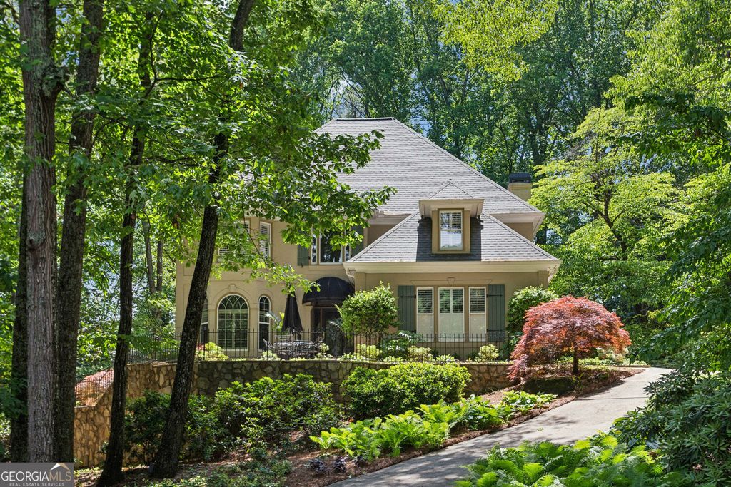 Photo of 1600 Savannah Court SE, Smyrna, GA 30080 (MLS # 10754938)
