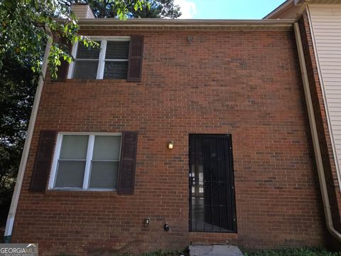 904 Holden LN College Park GA 30349