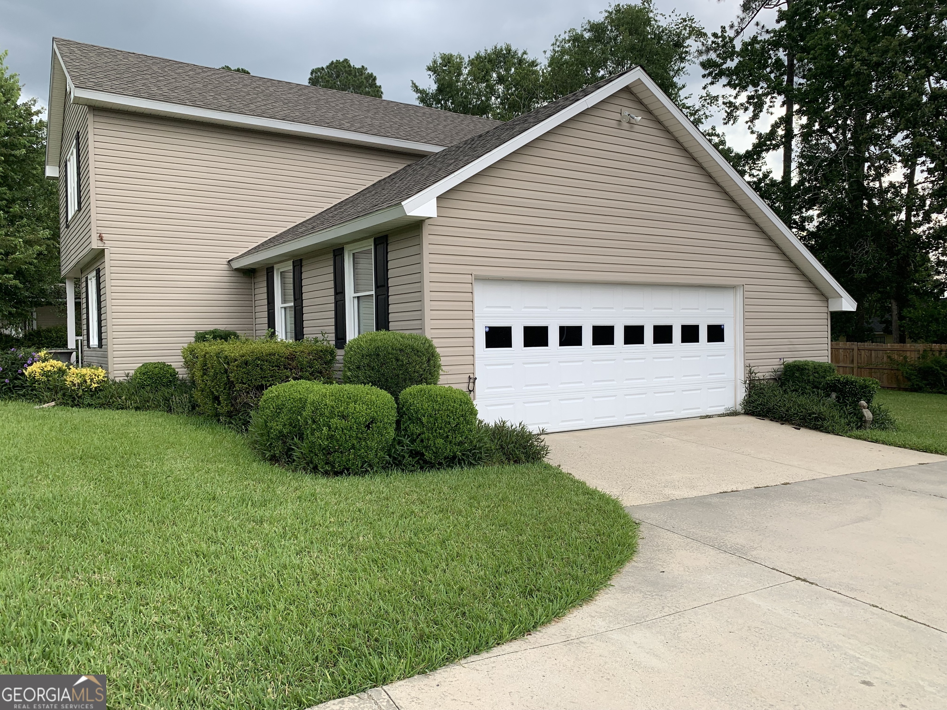 2242 Oakgrove Circle