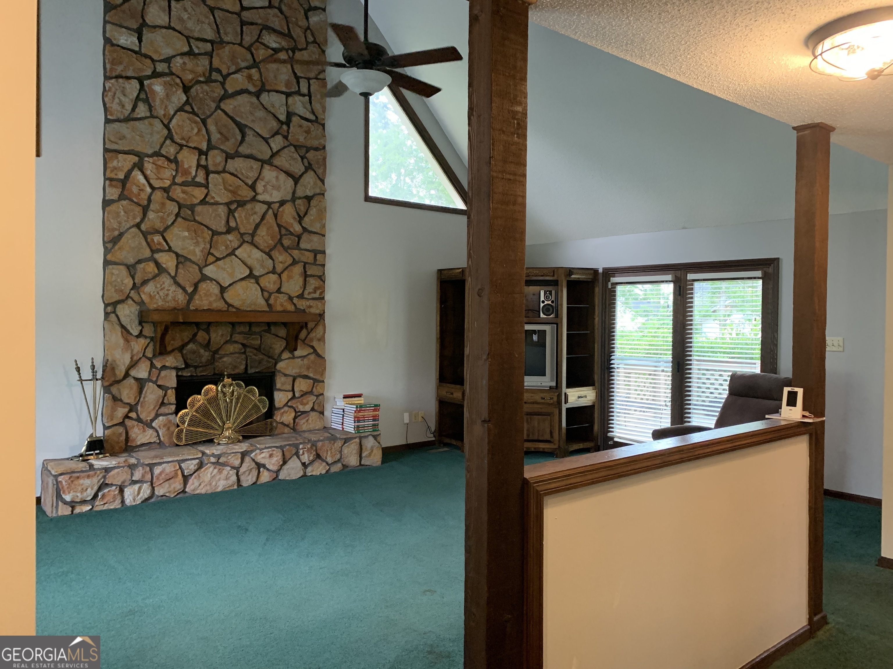 2242 Oakgrove Circle