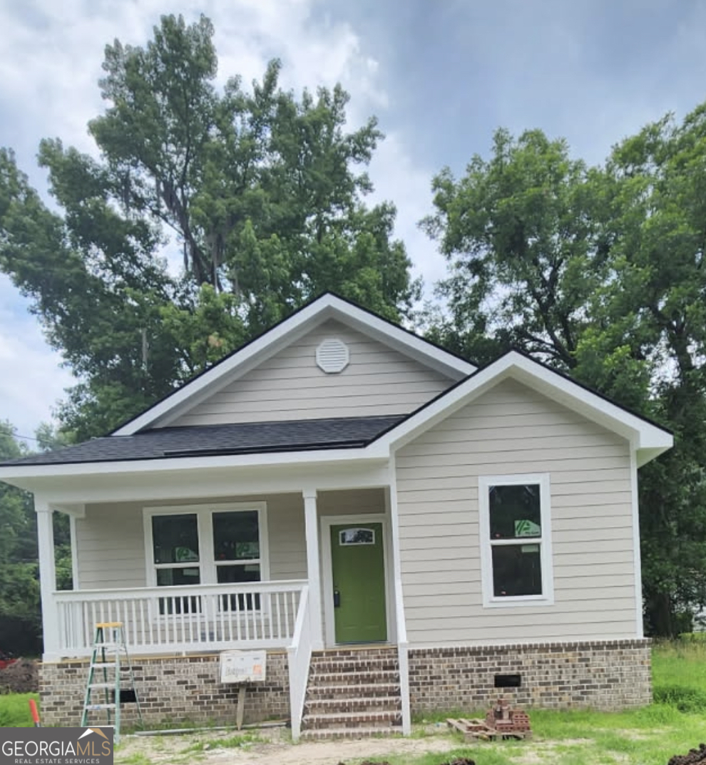 1113 Bates AVE