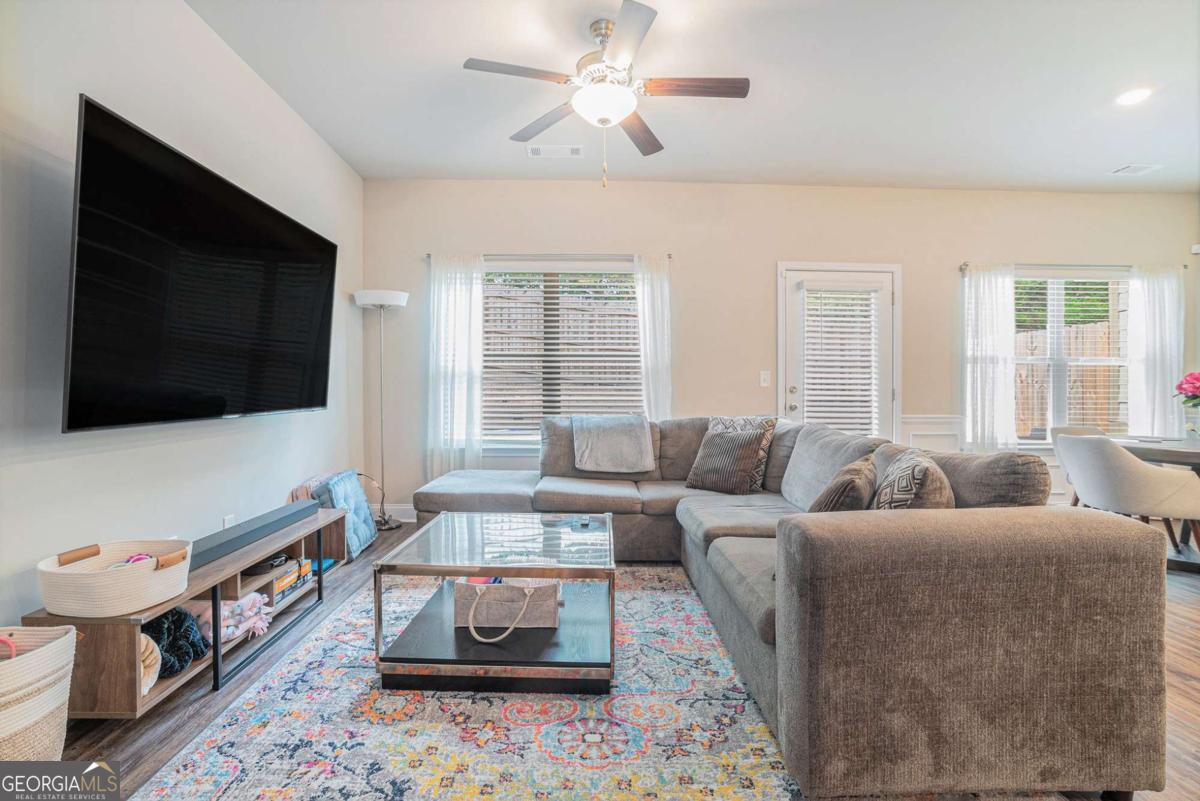450 Rockfern CT