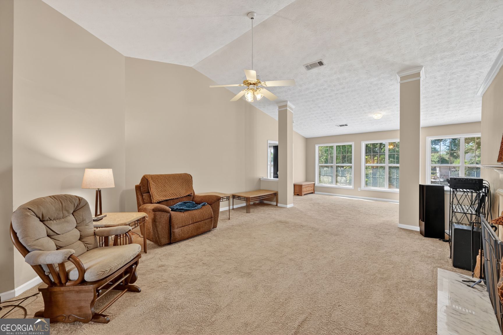 3269 Woodtree LN