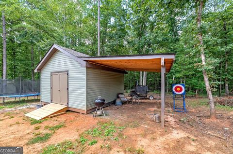 A home in Barnesville