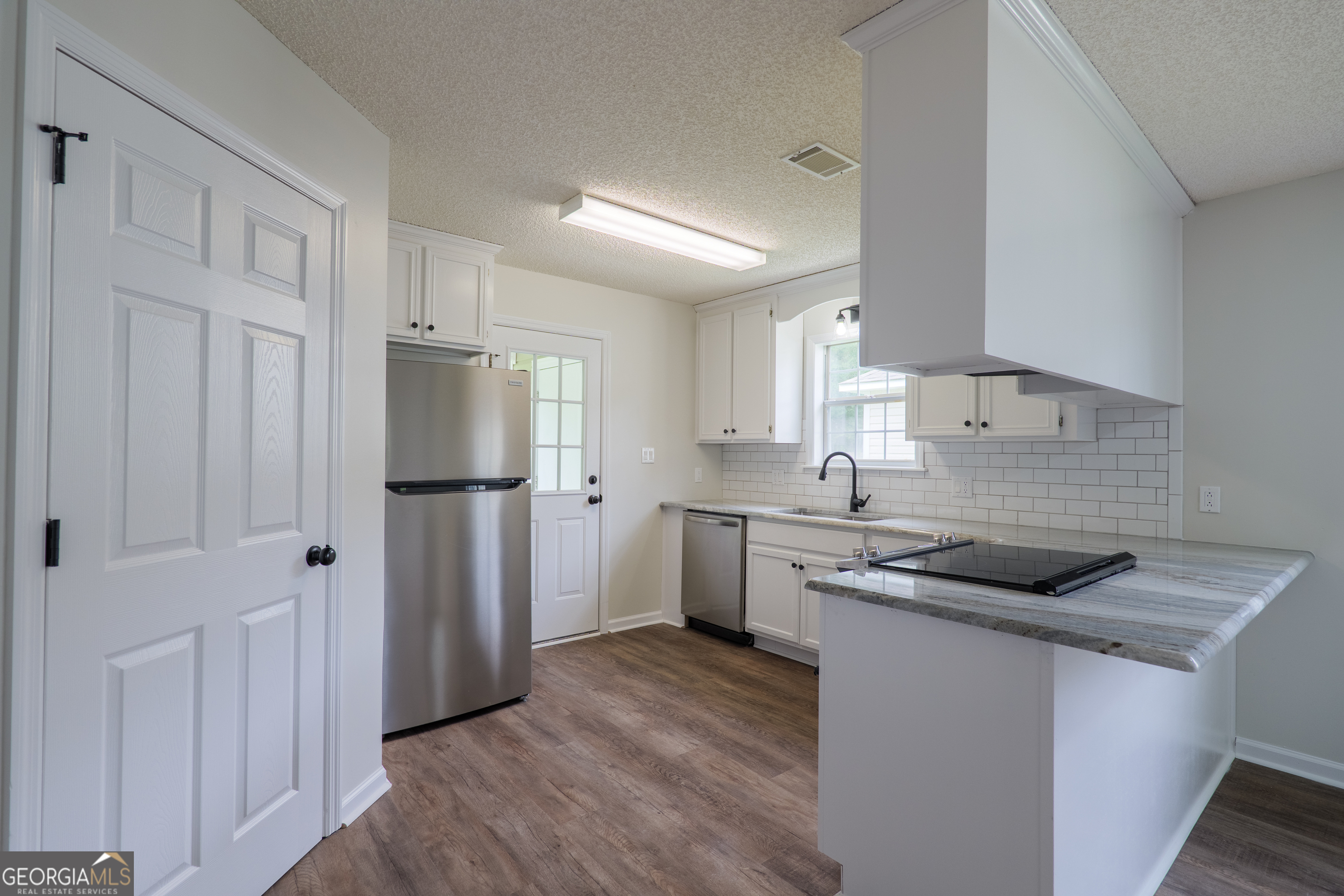 4037 Chadwyck DR