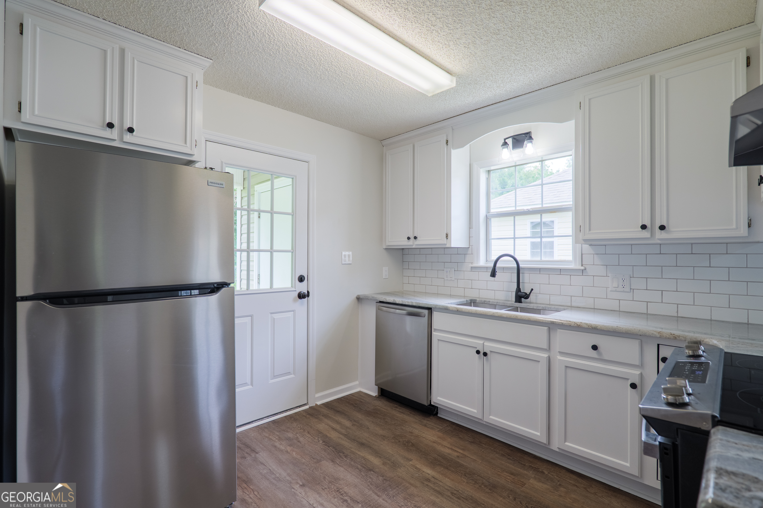 4037 Chadwyck DR