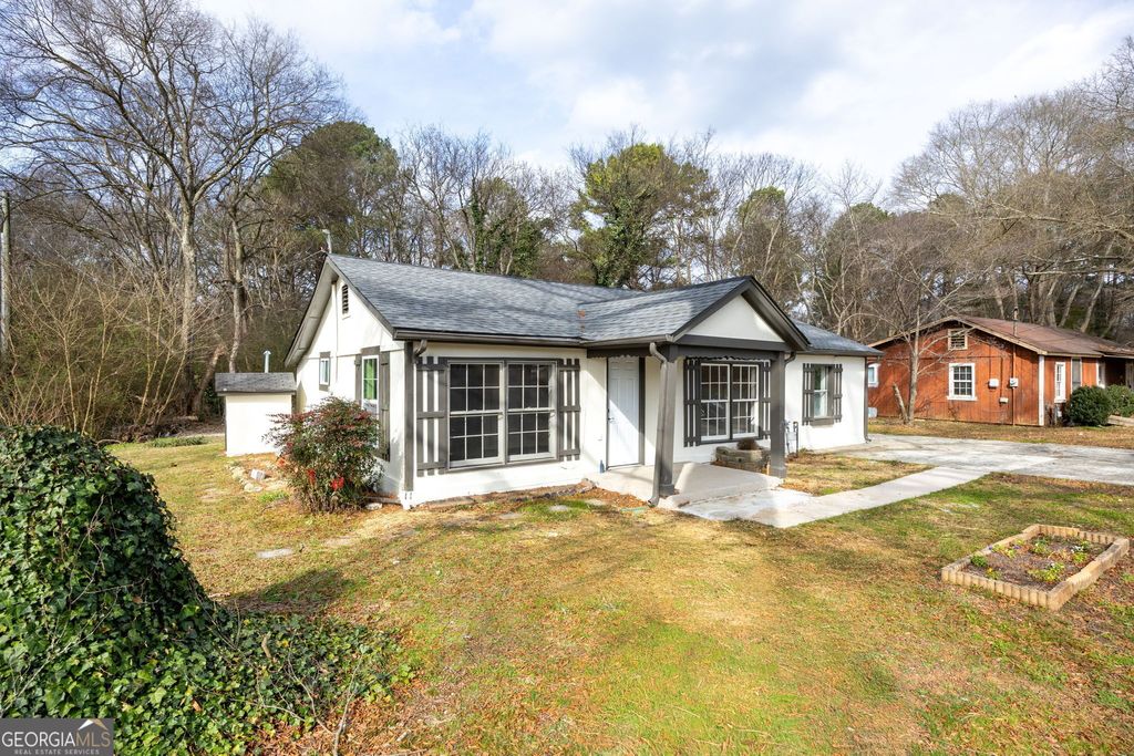 Photo of 24 E Iron Belt Road, Cartersville, GA 30120 (MLS # 10720799)