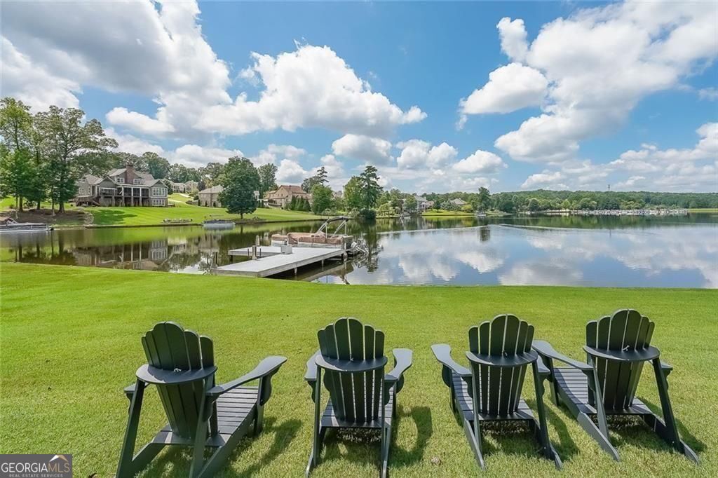 285 Peninsula CIR