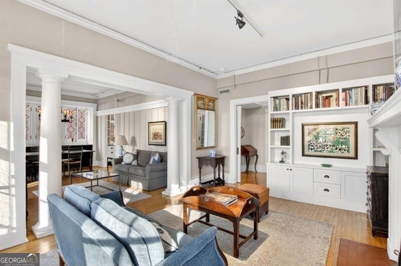 81 Peachtree PL NE 6