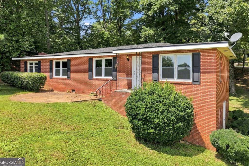 Photo of 120 Westview Street, Canton, GA 30114 (MLS # 10828291)